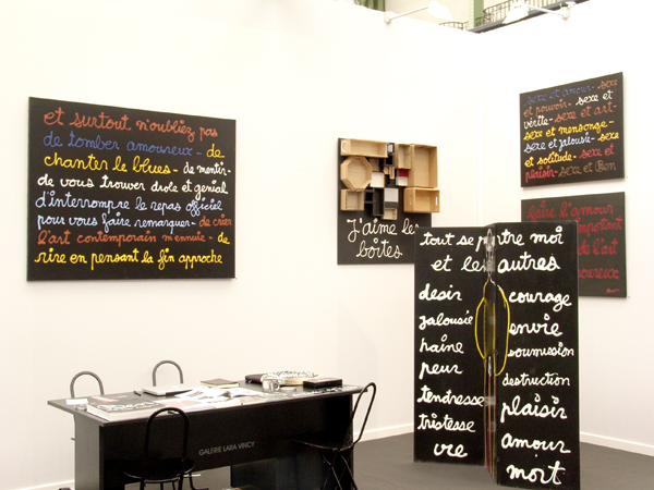 http://www.lara-vincy.com//images/evenement/100/carrousel/ben_art_paris_2011_4.jpg